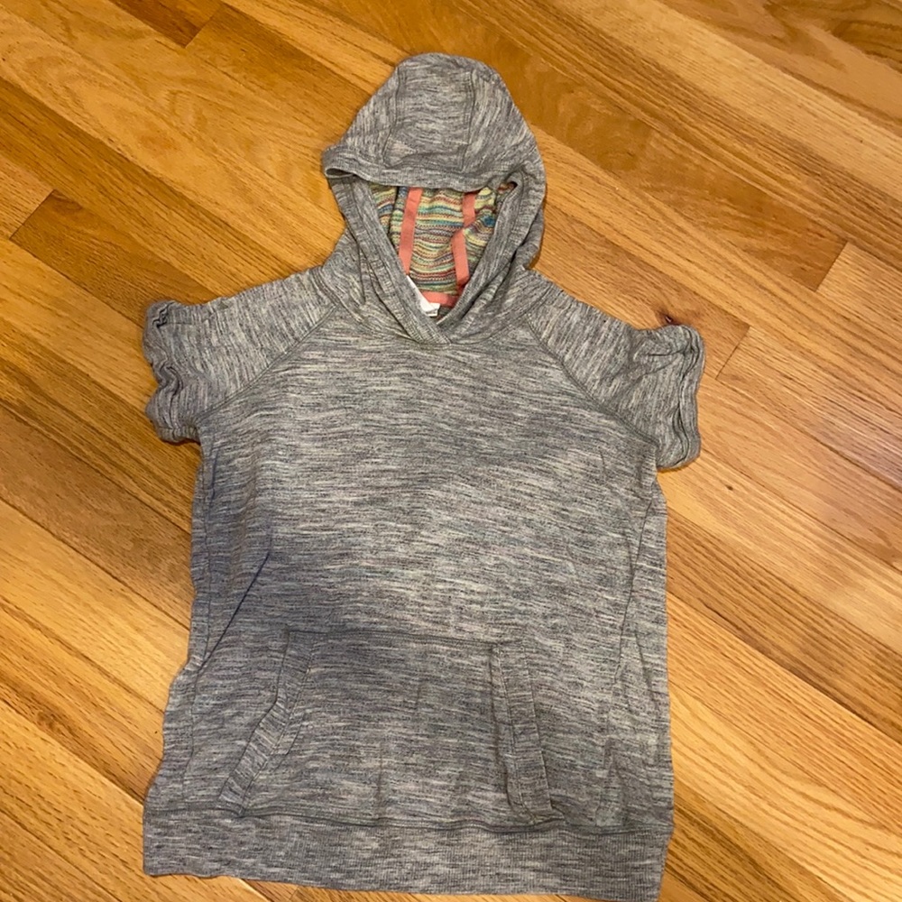Athleta tee